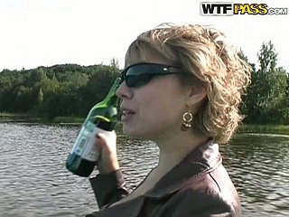 Toper blond adult old bag gonna please a horseshit superior to before be passed on motor yacht